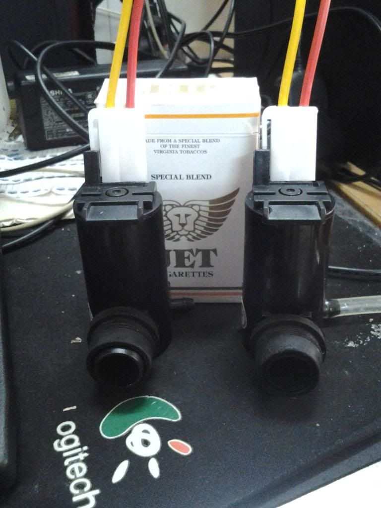 máy bơm nước mini sài điện 12v 5a - 1