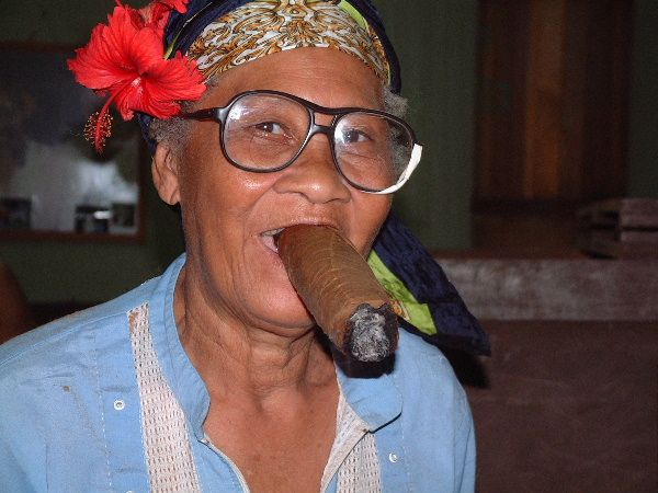 Cuban-cigars_zps873c3169.jpg