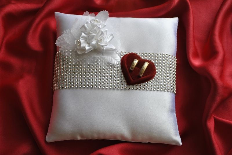 wedding ring cushion pillow decoration of roses and crystals rings holder ebay - Wedding Ring Holder wedding ring cushion pillow decoration of roses and crystals rings holder ebay - Wedding Ring Holder