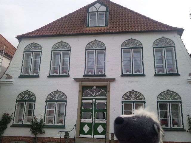 http://i1296.photobucket.com/albums/ag7/Achims/14-07-13%20Meldorf/Foto5405_zps479855db.jpg