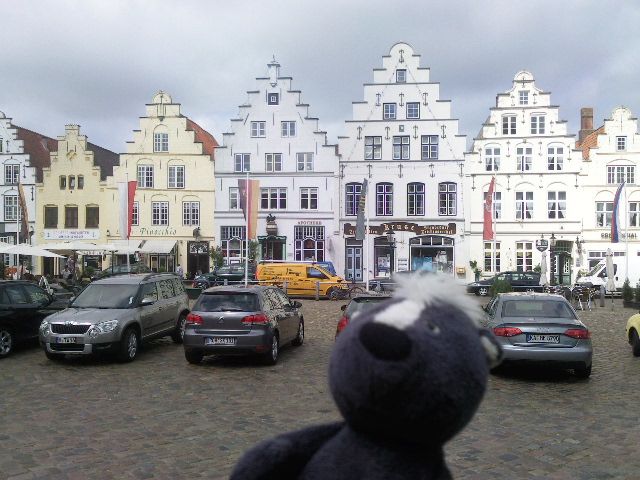 http://i1296.photobucket.com/albums/ag7/Achims/16-07-13%20Friedrichstadt/Foto5575_zps090e386c.jpg
